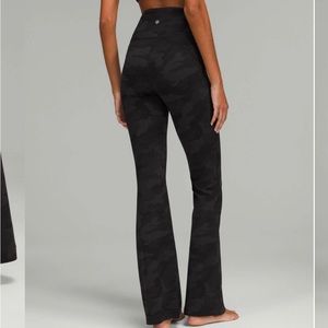 Lululemon Groove Super-High-Rise Flared Pant *Nulu